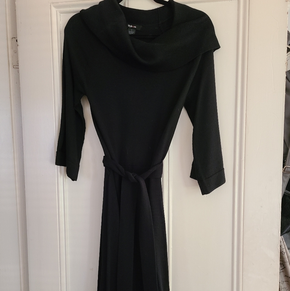 Cowl neck sweater dress nwot Hp🔥🔥🔥🔥